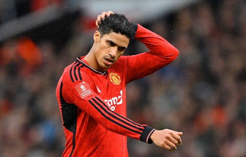 Raphaël Varane tvingas i pension