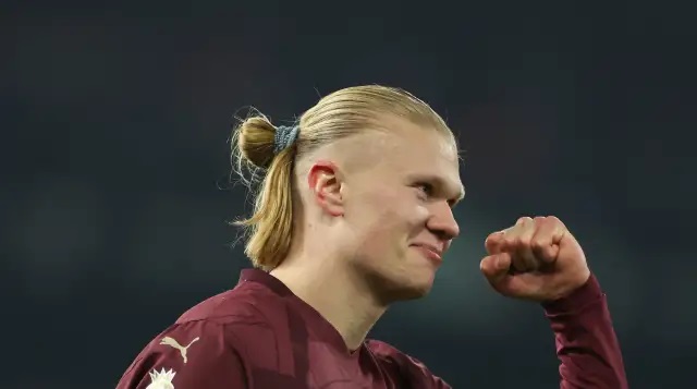 Manchester United hånades i Manchester Citys kross
