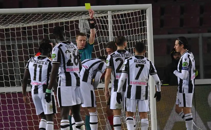 Lorenzo Lucca byttes ut efter märkliga bilderna