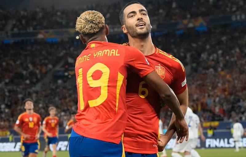 Spanien krossade Turkiet – sex mål på en timme