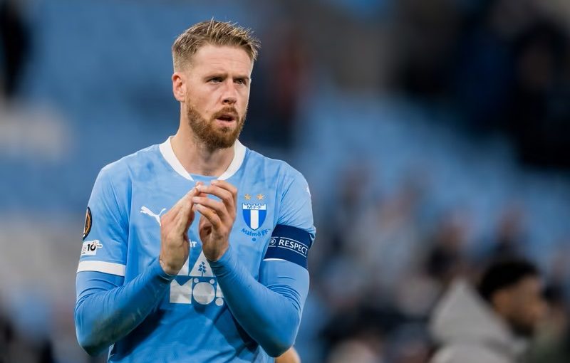 Pontus Jansson gläntar på dörren till landslaget