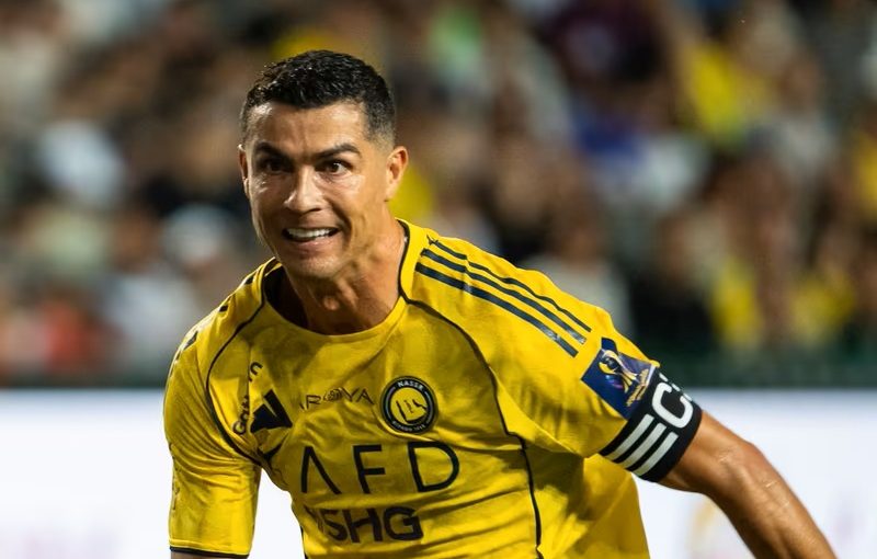 Ronaldo är fotbollens första dollarmiljardär