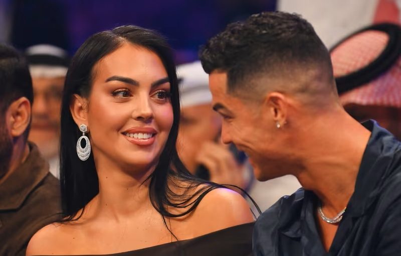 Ronaldo går emot familjens önskan