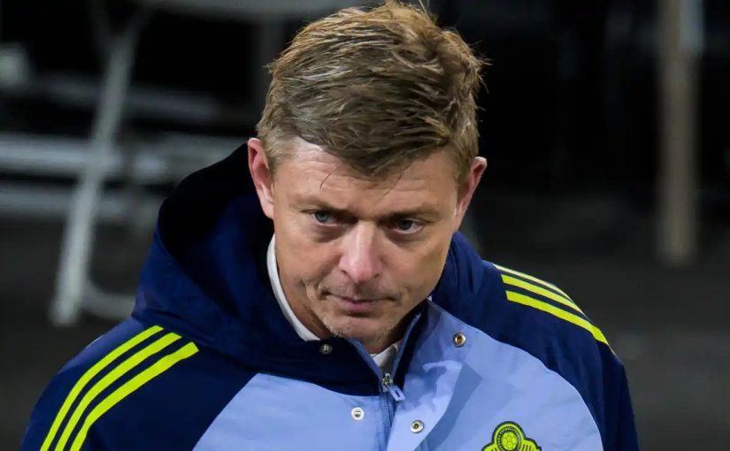 Trots nytt fiasko – Tomasson tänker inte avgå