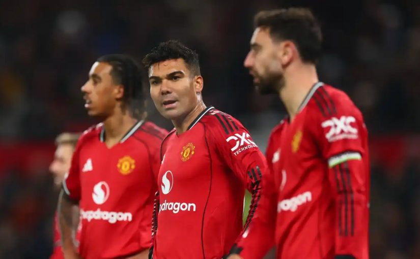 Manchester United tappade poäng sent