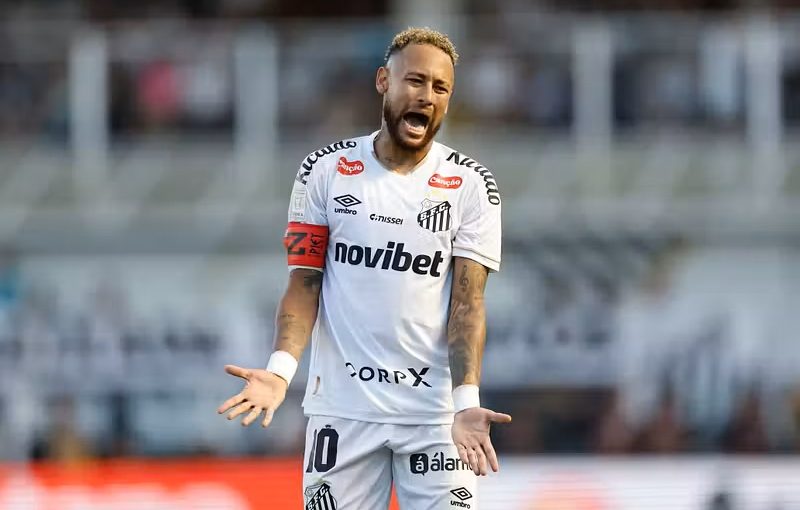 Neymar slår tillbaka mot kritiken