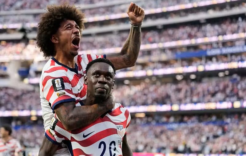 Succéstart för USA – Balogun tvåmålsskytt