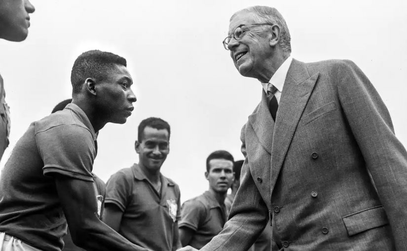 Pelés matchtröja från VM-finalen 1958 såld